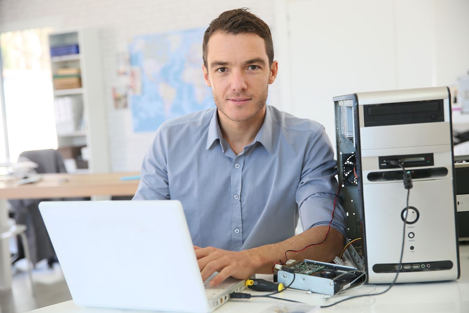 Publicação > Tudo que você precisa saber sobre o que um Técnico em Informática faz Publicação > Tudo que você precisa saber sobre o que um Técnico em Informática faz
